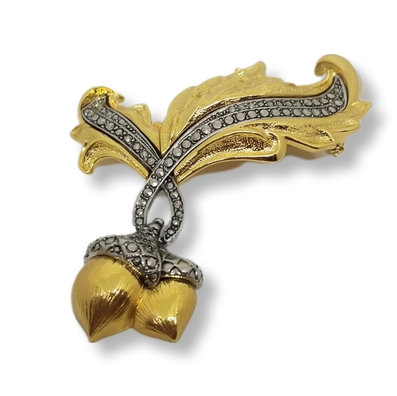 AVON 1994 "ELEGANT ACORN" LARGE  GOLDTONE & SILVERTONE ACORN & LEAF BROOCH - Picture 2 of 5
